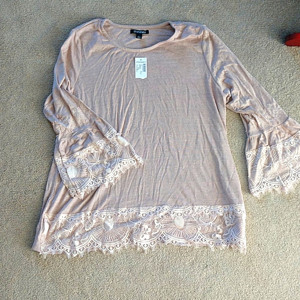 Blush Lightweight sweater